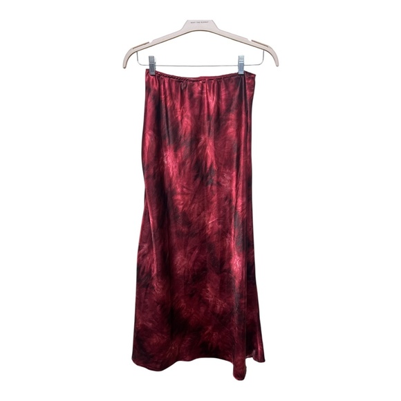 Vintage 90's Red & Black Satin-Finish Maxi Skirt Size 13 Vamp - Picture 3 of 4